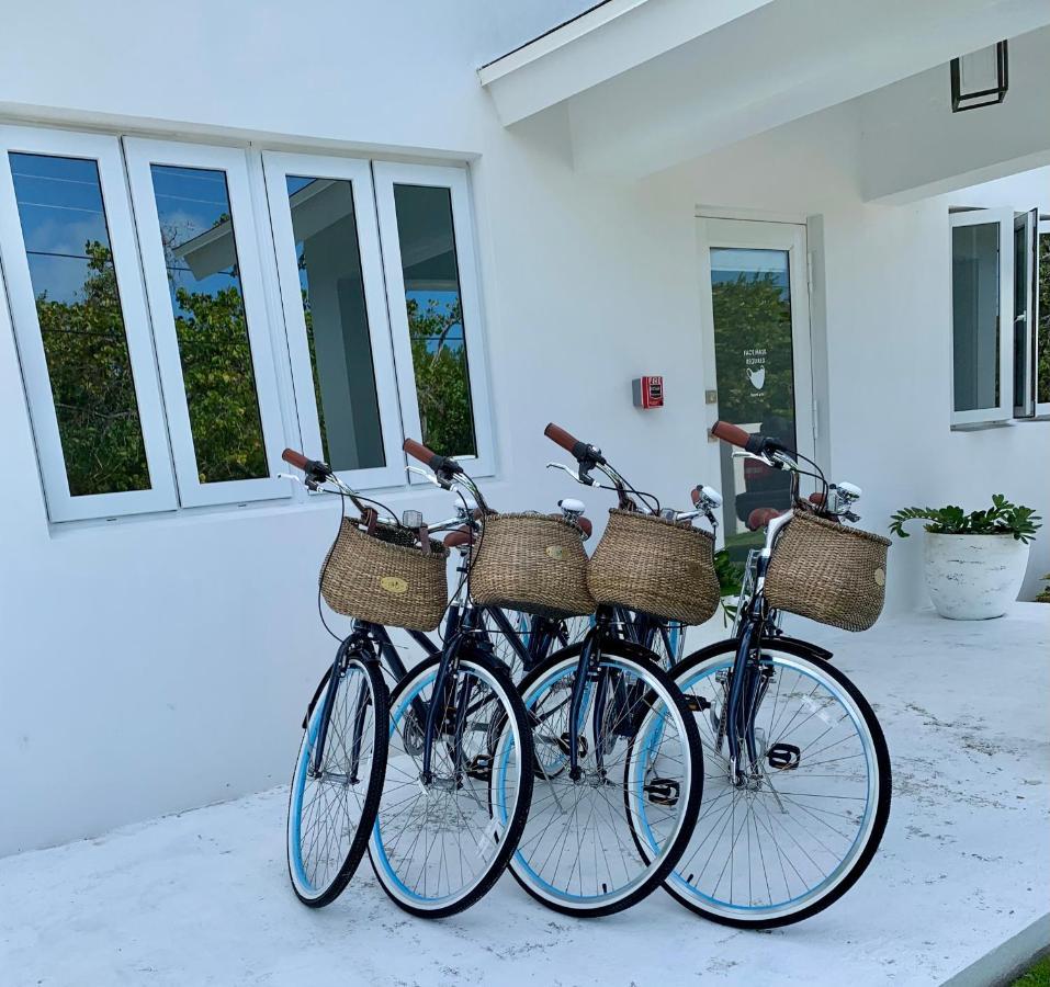 The Cay House Hotel Mangrove Cay Buitenkant foto